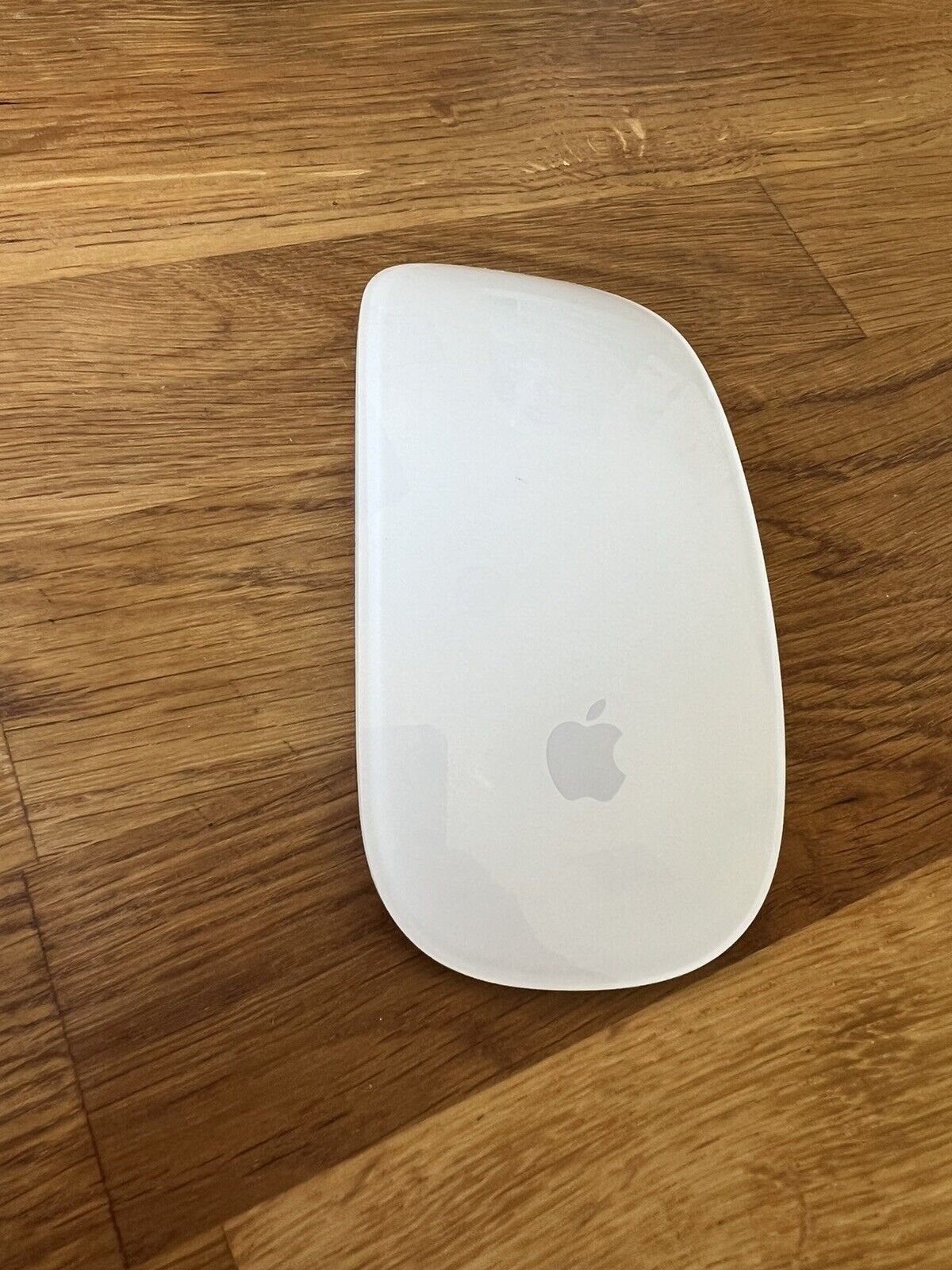Apple Wireless Magic Mouse * Model A1296 3vdc * New batteries * 