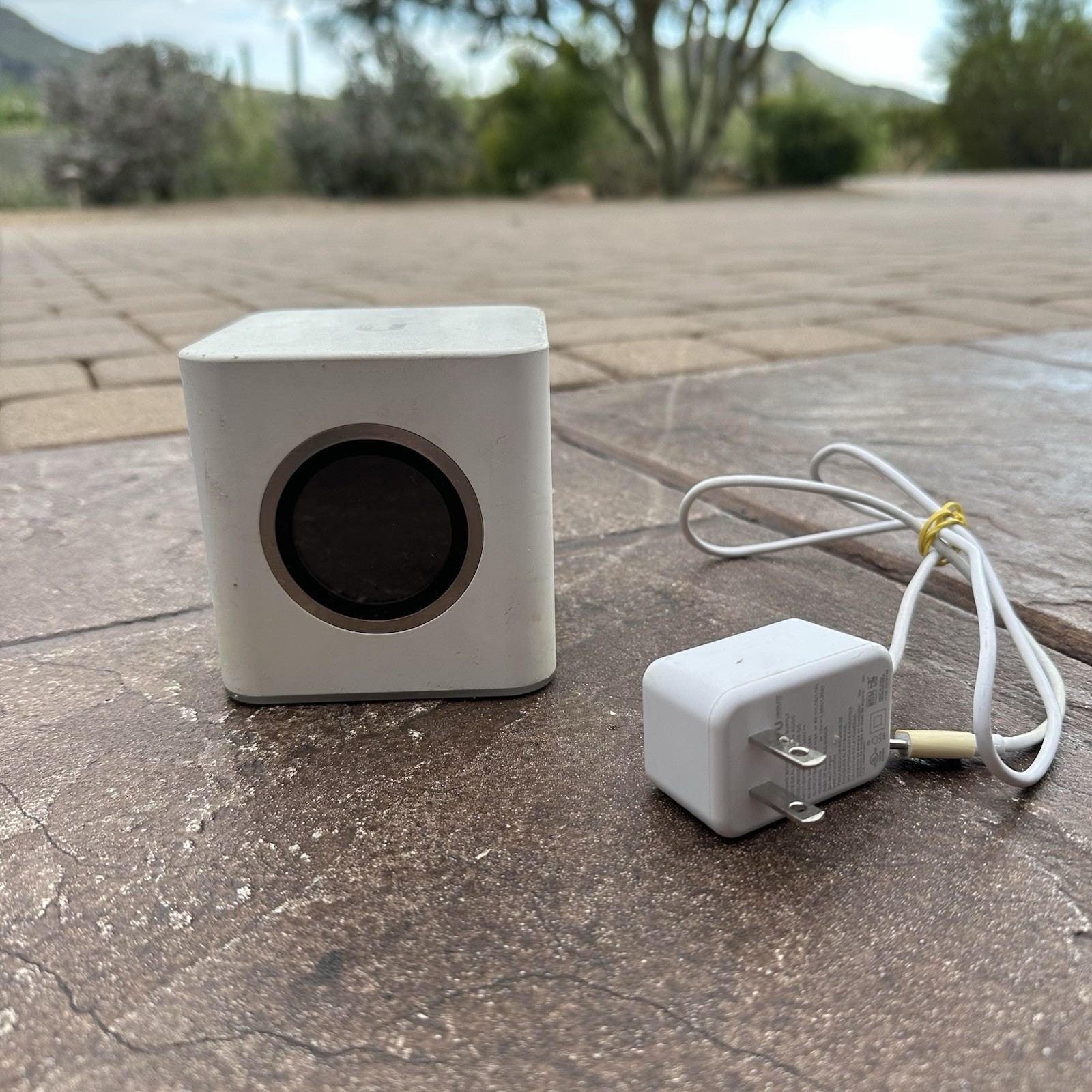 AmpliFi HD Wifi Router by Ubiquiti Labs, Seamless Whole Home Wireless Internet