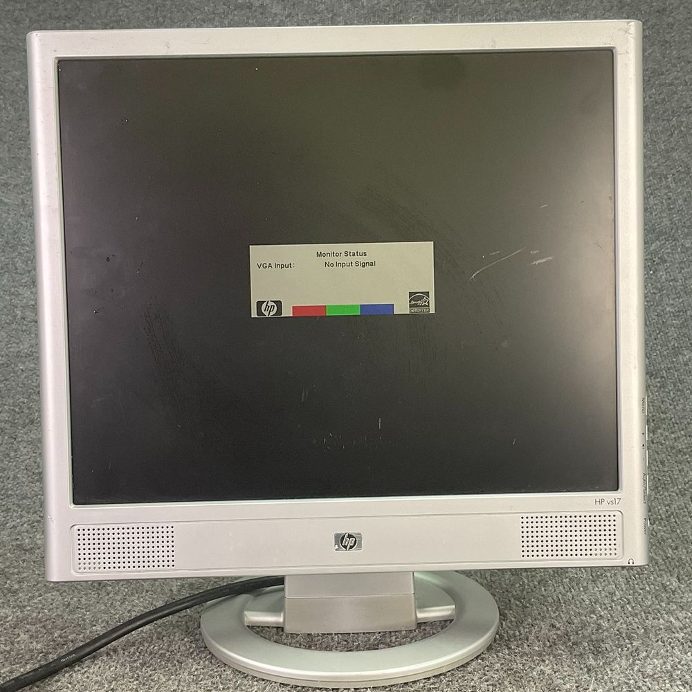 HP VS15 15 inch LCD Monitor VGA Speakers Silver Used