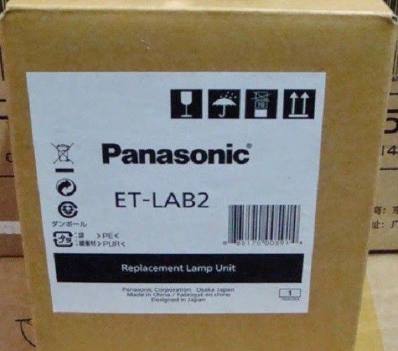 Genuine PANASONIC PT-LB1V, PT-LB2, PT-LB2E Projector Lamp ET-LAB2, ET-LAB3