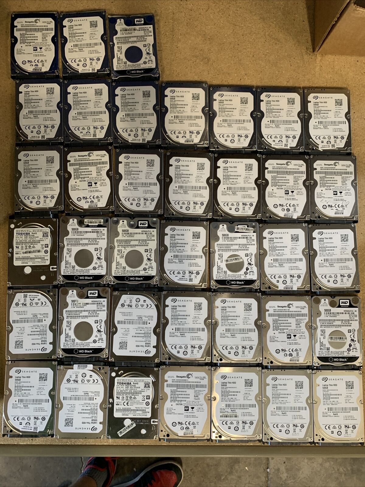 Lot of 38  laptop 2.5