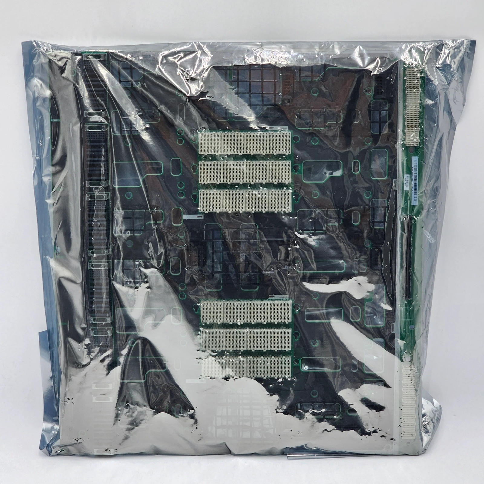 New Dell PowerEdge Enclosure Midplane Board M1000E CN-0C550R-77921-62K-002E