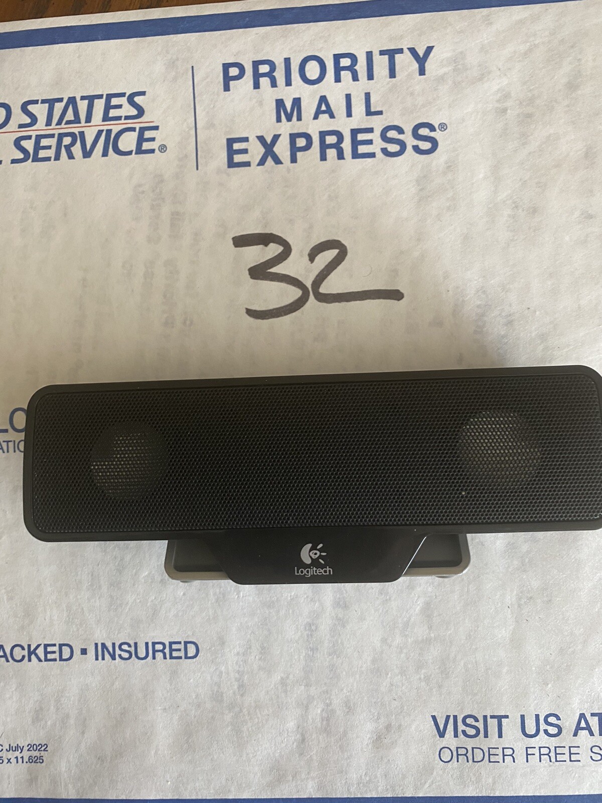 Logitech Z205 Clip-On USB Powered Stereo Laptop Speaker Bar - Works Great