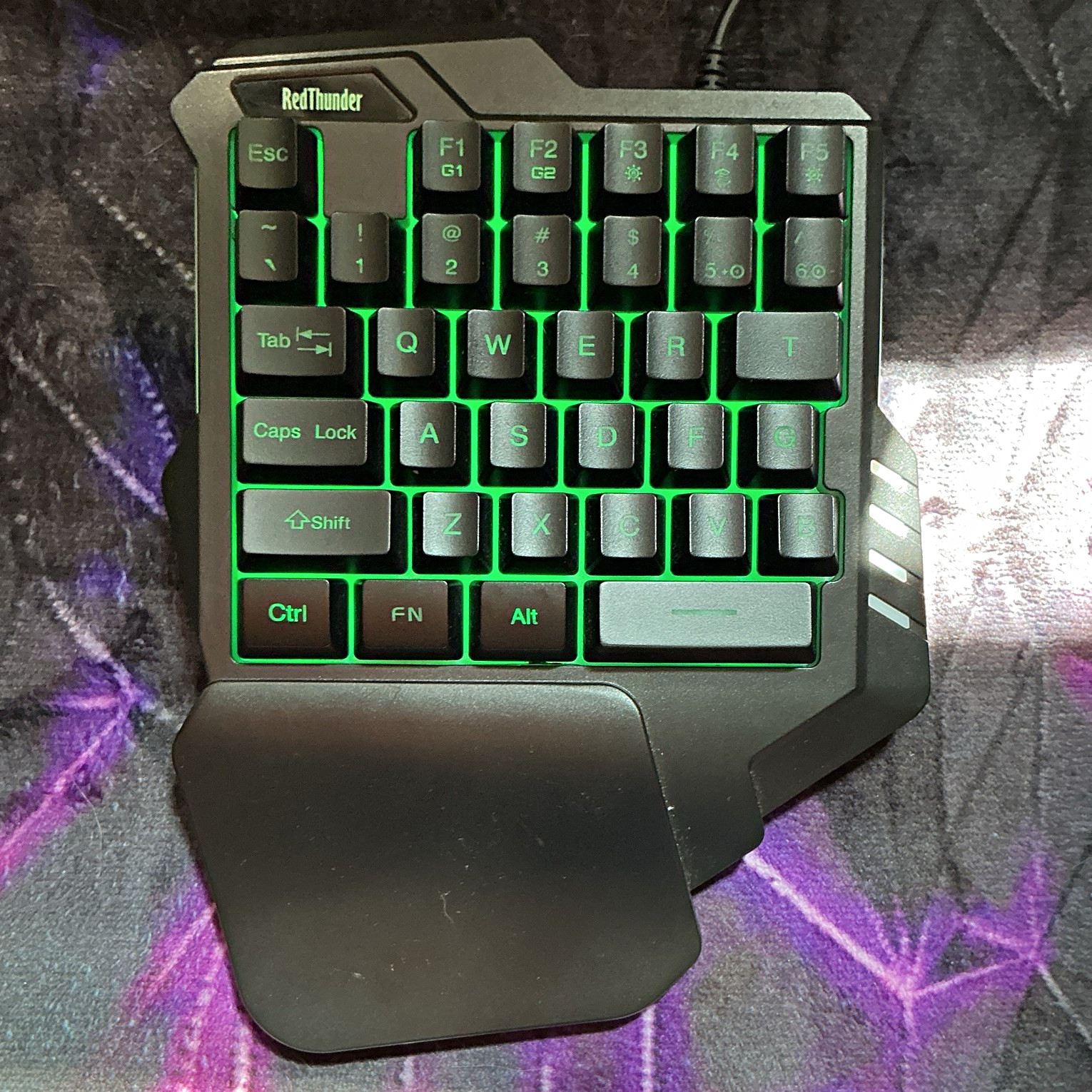 RedThunder G30 One-Handed 35-Key Gaming Keypad USB Wired Backlit Black Membrane