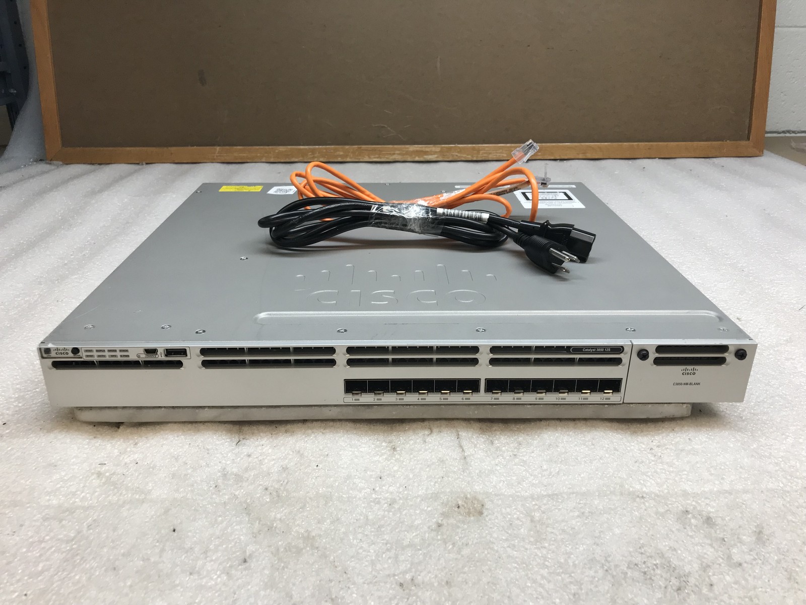 Cisco Catalyst WS-C3850-12S-S 12-Port Managed Switch - Tested / Factory Reset