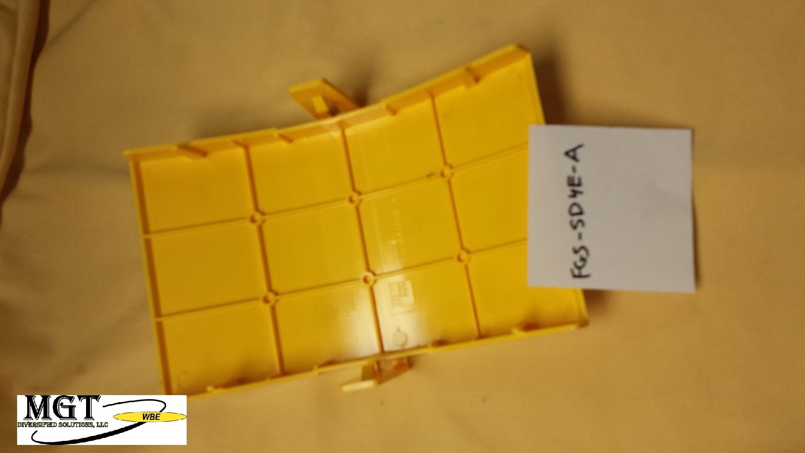 ADC/COMMSCOPE / FIBERGUIDE / FGS-SD4E-A / 4" 45 DEGREE DOWN ELBOW SNAP ON COVER