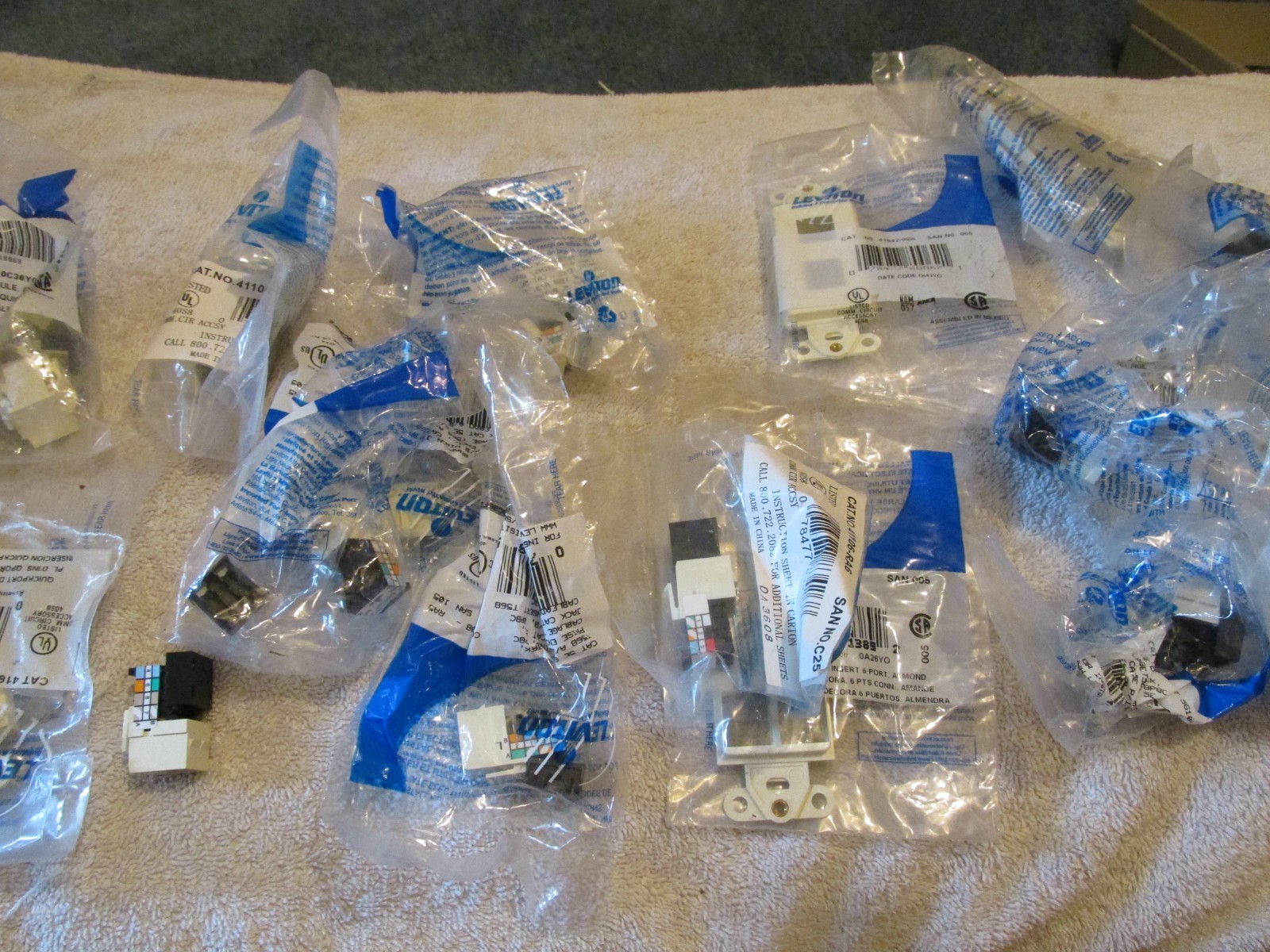 NEW Leviton LOT 5G108-RA5 CAT 5E Snap-In Jack Quickport modules 6 port inserts