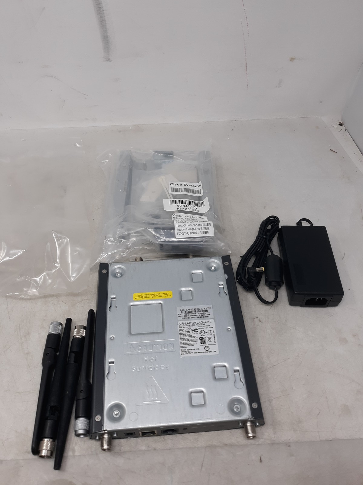 Cisco Aironet AIR-LAP1242AG-A-K9 Wireless Access Point + Antennas Kit