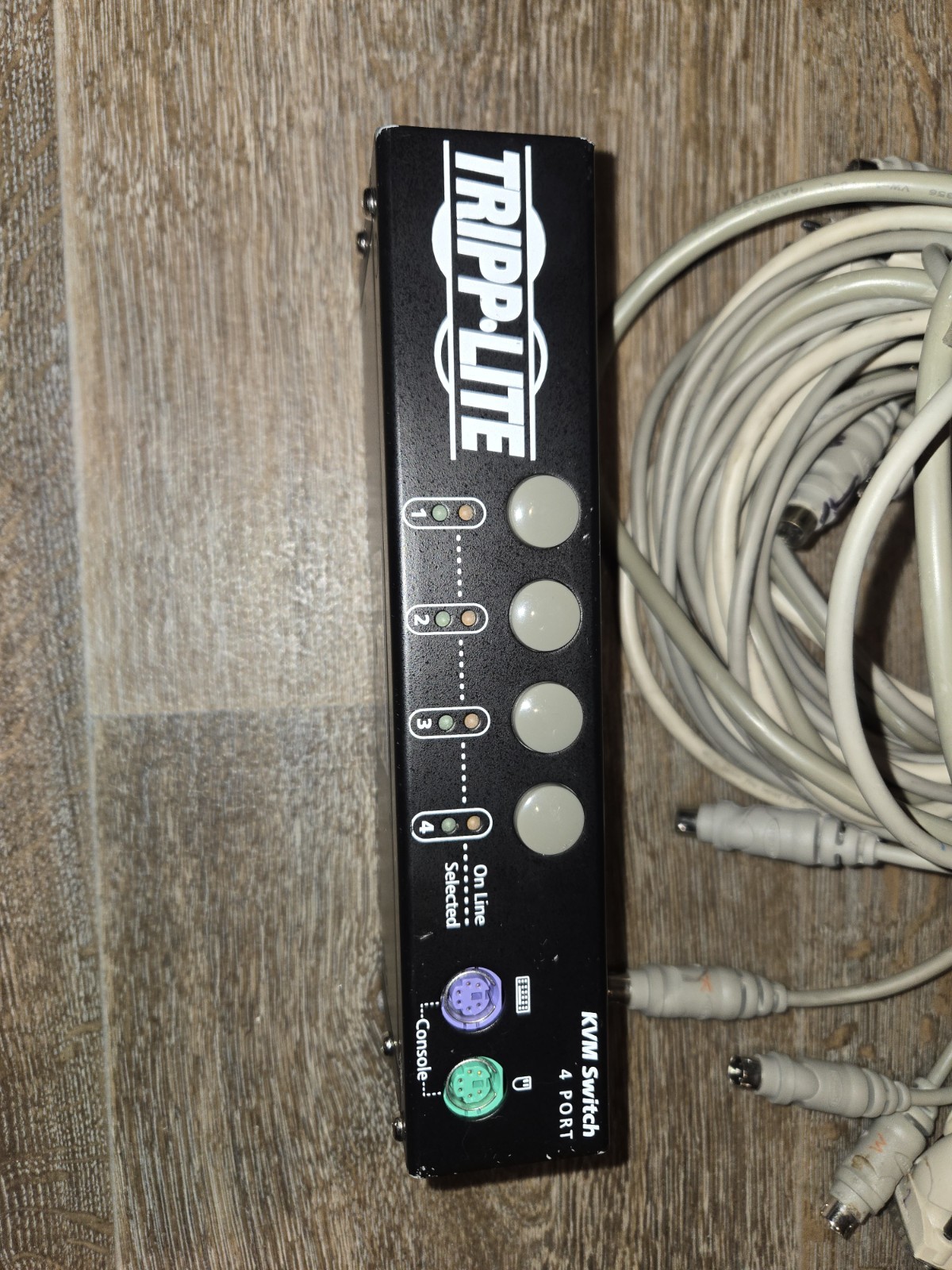 Tripp Lite  (B022004R) 4-Ports External KVM switch model cs-84