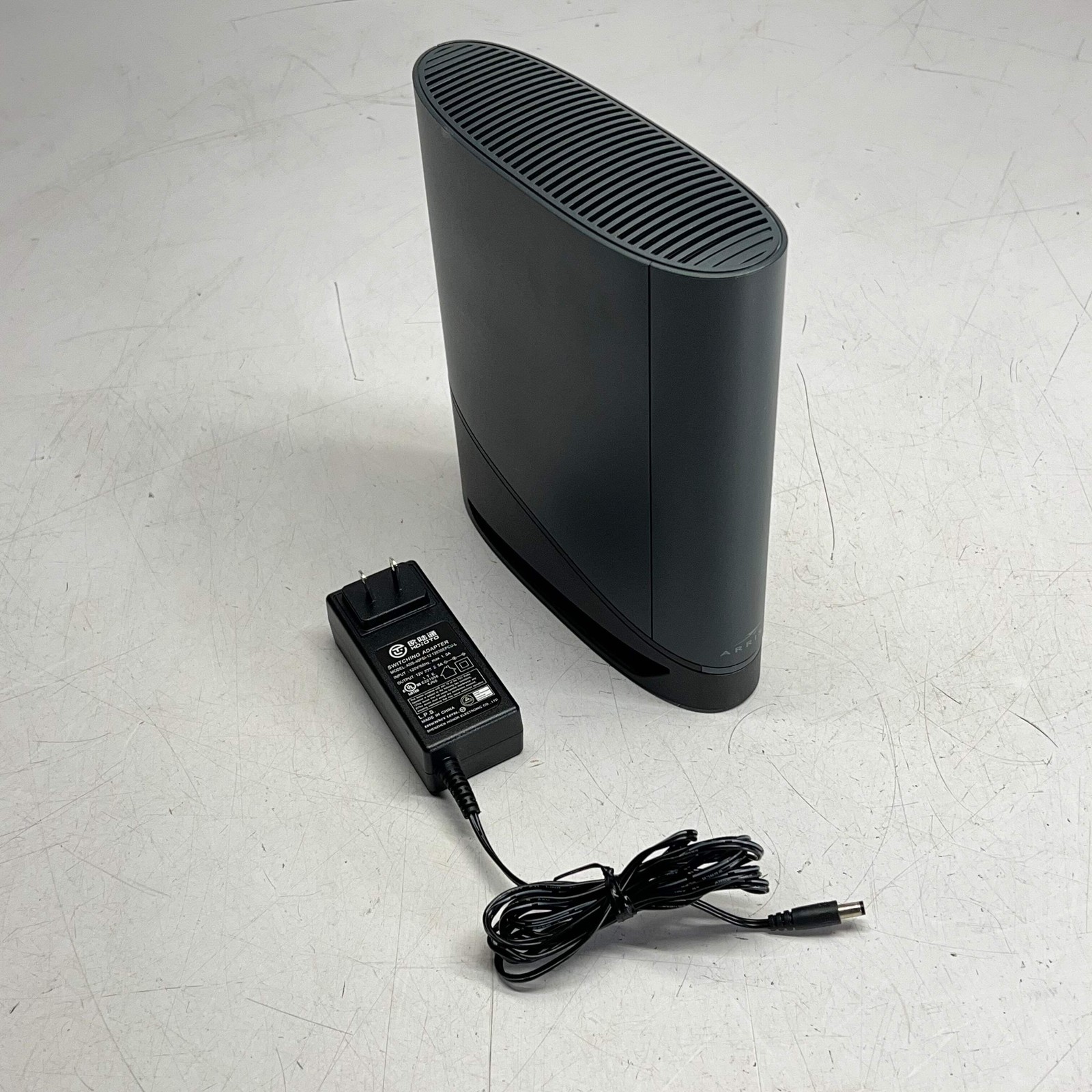 ARRIS Refurbished Cable Modem/Router Combo Docsis 3.1 Multi-Gigabit Wifi G36-RB