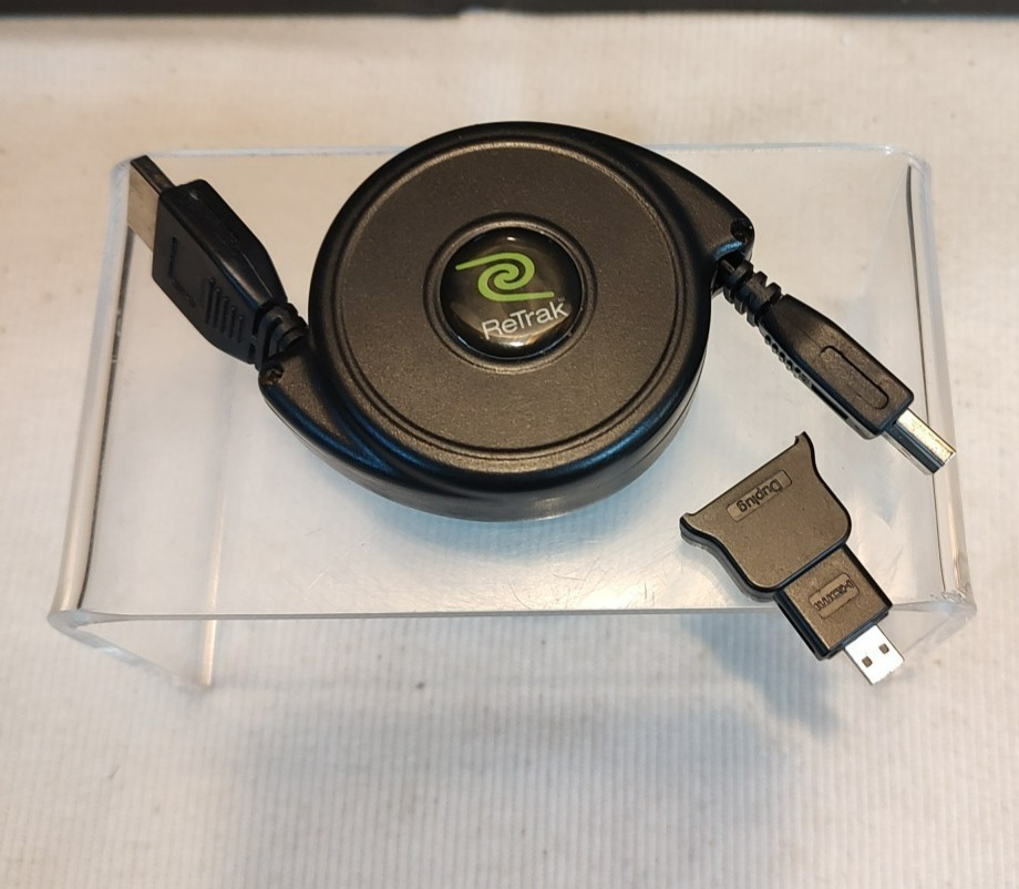 Retrak Premier Series Retractable Universal HDMI Cable Kit  (w/ 1 Adapter Tip)