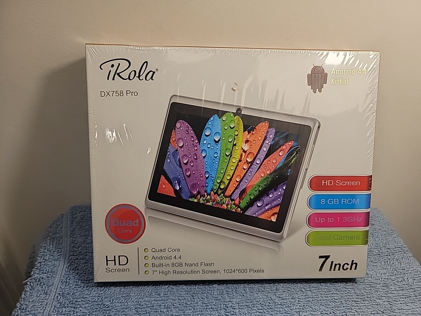 iRola DX758 Pro Black 7 in Quad Core 8GB Android 4.4 KitKat Tablet HD Sealed New