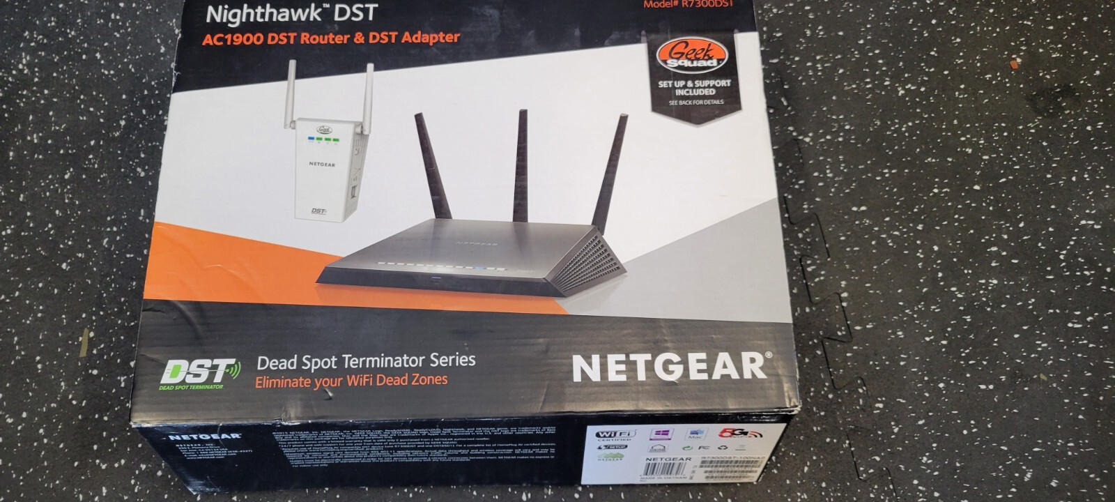 Netgear Nighthawk R7300 DST AC Wifi Router Includes DST6501 Wireless Extender
