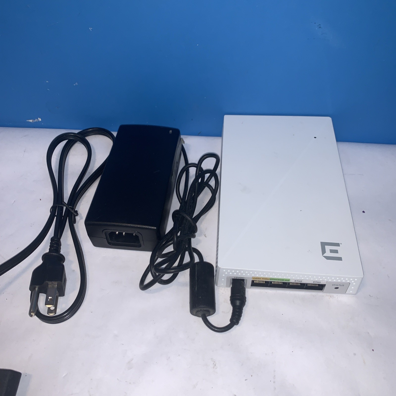 Extreme Networks ExtremeWireless AP302W Dual Band 802.11ax 1.60 Gbit/s Wireless