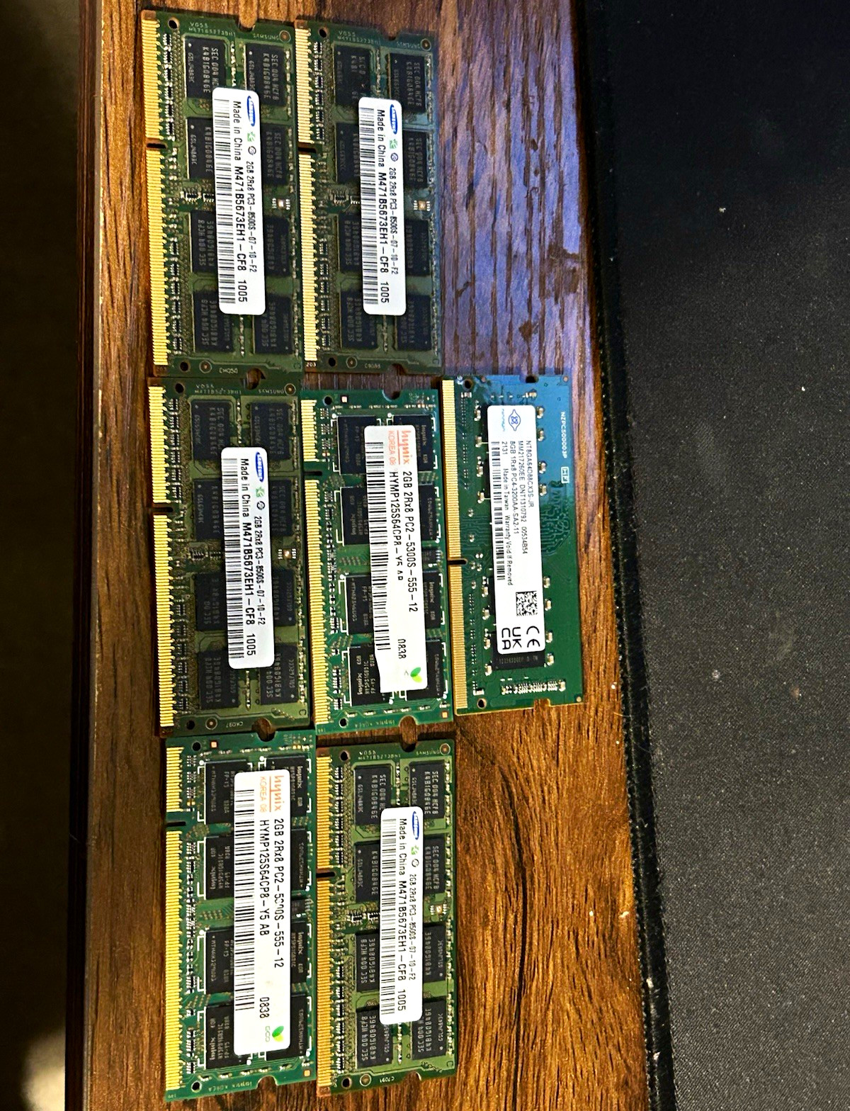 LOT OF DDR4 DDR3 & DDR2 RAM | Selling all together 20gb combined