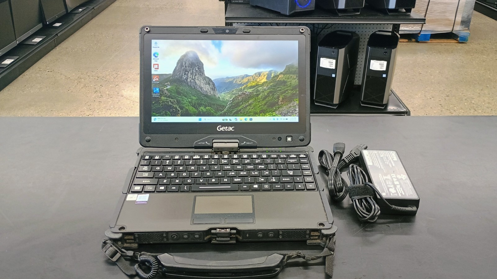 Getac V110G6 Quad Core i5-10210U 1.60GHz - 256GB SSD - 16GB - Win 11 Pro -Read