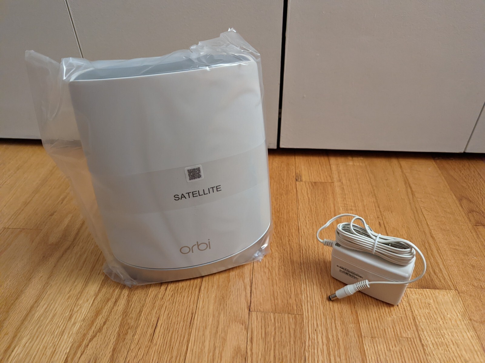 NETGEAR Orbi RBS750 Addon Satellite TriBand Wireless Mesh WiFi 6 AX4200 G1N