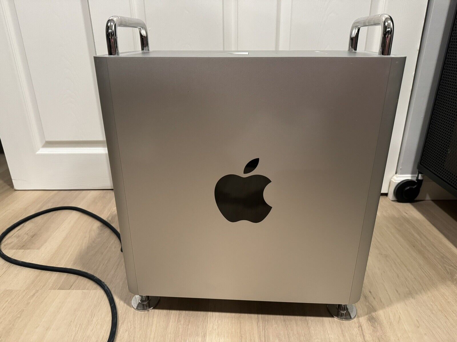 Apple Mac Pro 2019 3.5 ghz 8-core intel xeon w 128GB Ram 1TB SSD W/ Afterburner