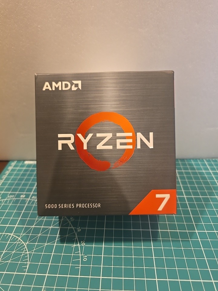AMD Ryzen 7 5800X 8-Core 16-Thread 3.8GHZ/4.7GHZ