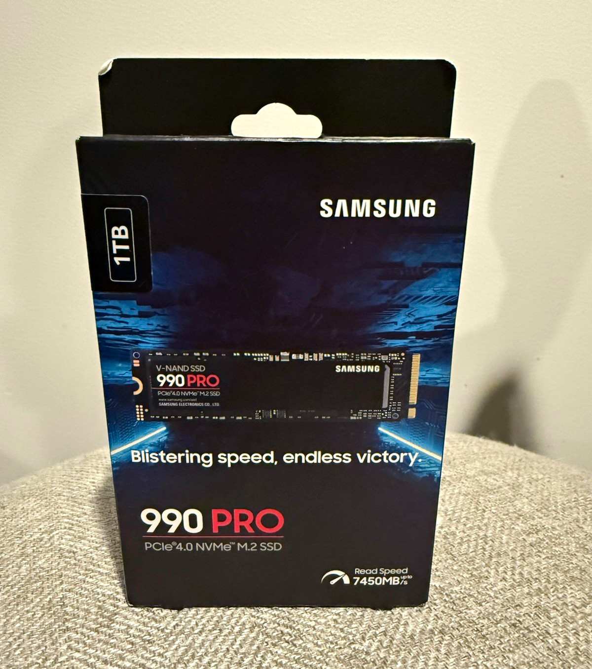 Samsung 990 PRO 1TB PCIe 4.0 NVMe M.2 Internal SSD 7450MB/s MZ-V9P1T0B