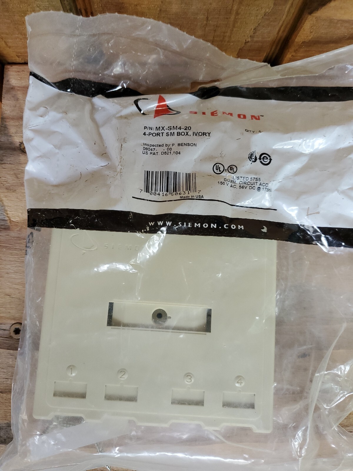 Siemon MX-SM4-20 4-Port SM Boxes Ivory. Lot Of 3. 2 In Pkgs.