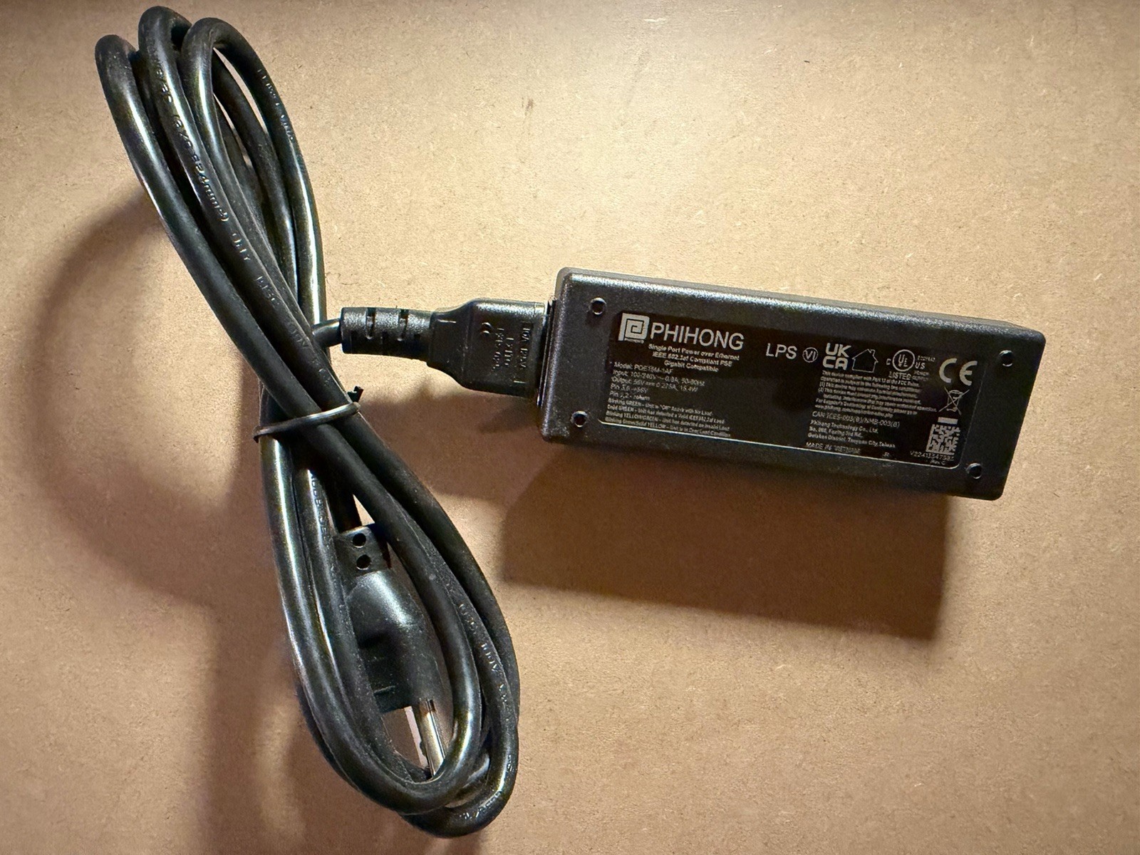 Phihong POE15M-1AF 15.4W Gigabit PoE Injector IEEE 802.3af w/ Cord