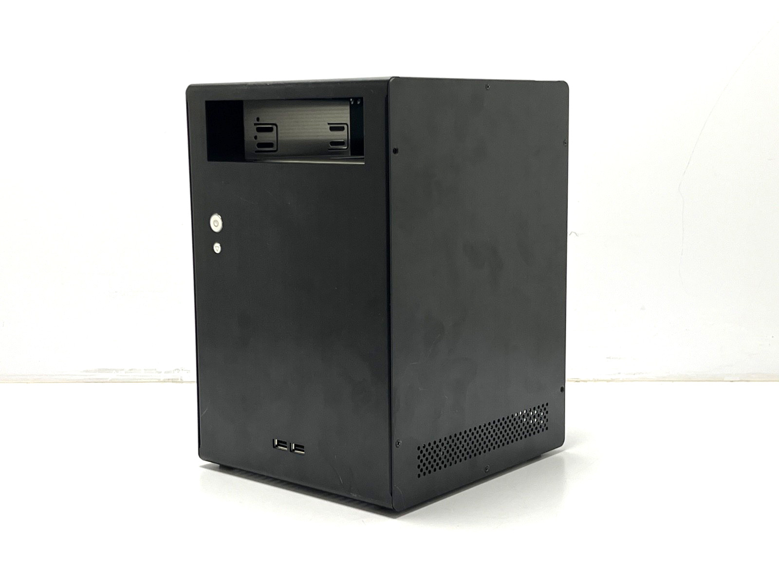 Lian Li PC-Q07 Mini-ITX Case