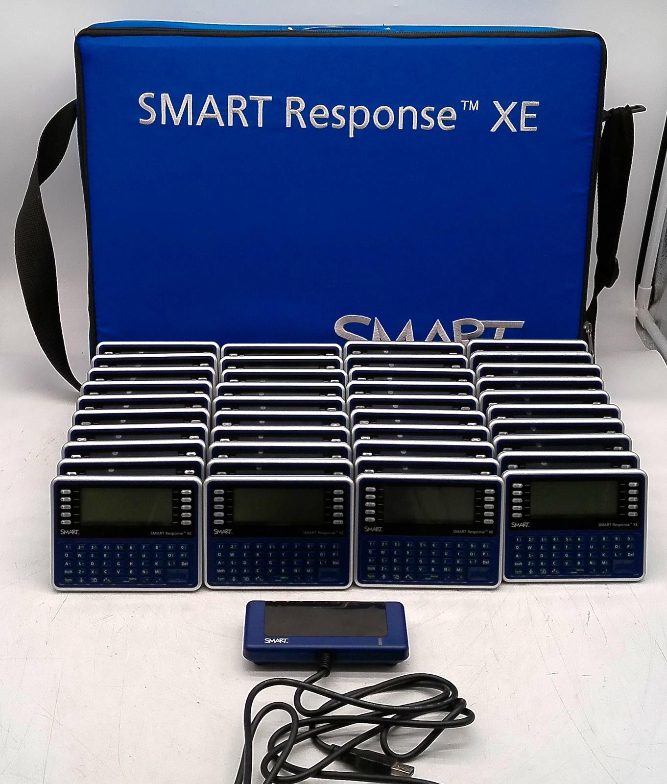SMART RESPONSE XE 40X 03-00182 STUDENT RESPONSE DEVICES & 03-00181 RECEIVER