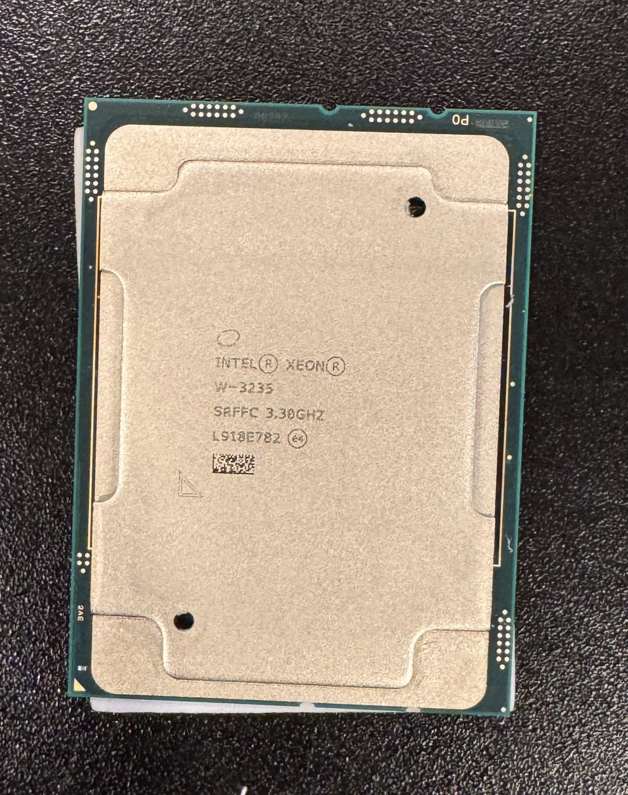 Genuine Intel Xeon W-3235 CPU 12-Core / 24-Thread 3.3GHz LGA2066