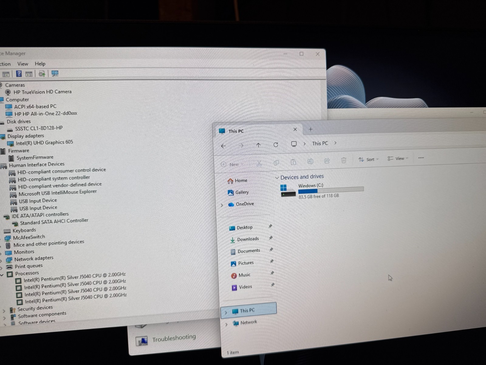 HP 22-dd0133w 21.5" All-in-One PC FHD Intel Pentium J5040 128GB SSD Win 11 + AC