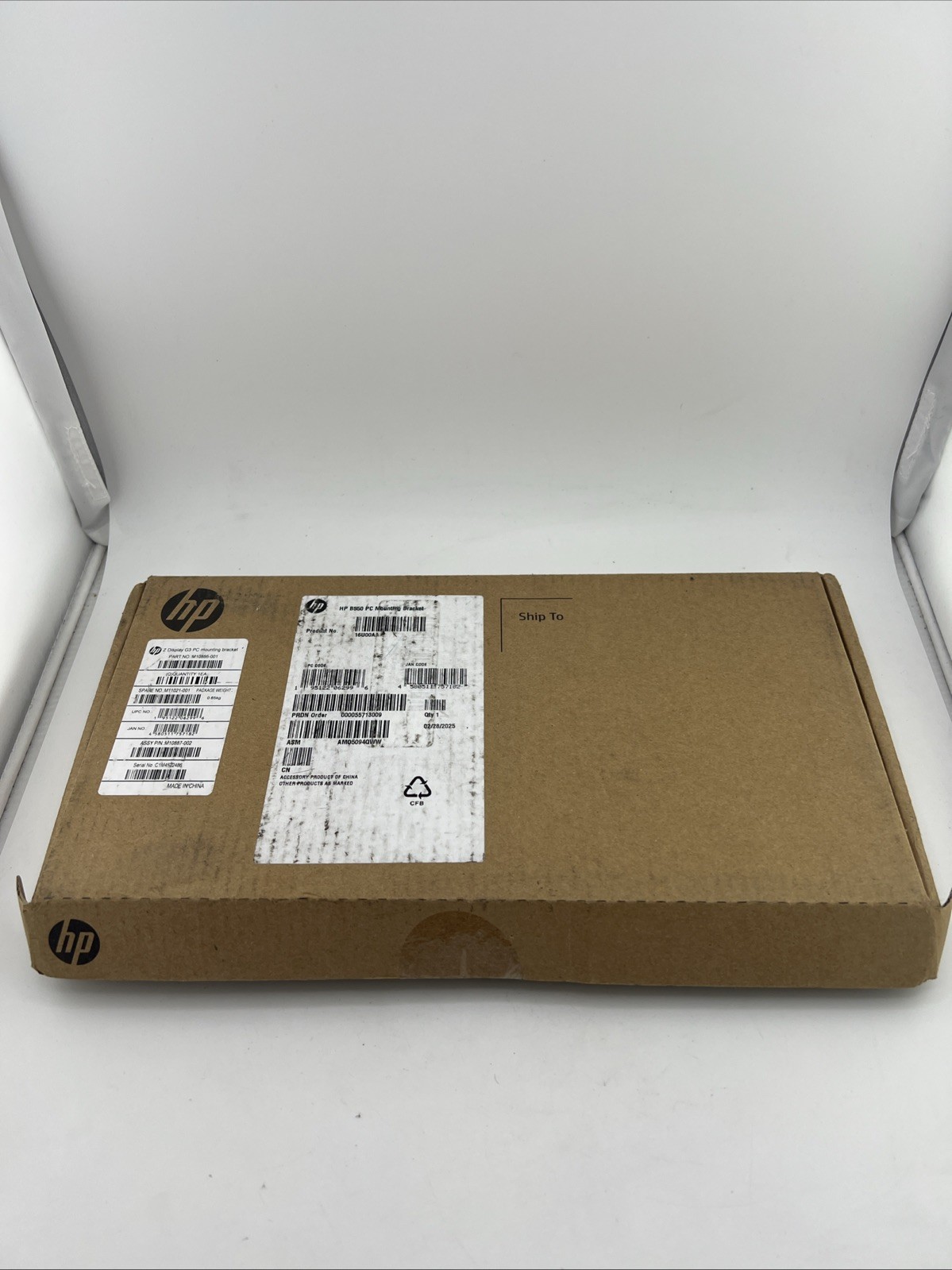 HP B550 16U00AA PC Mounting Bracket for Z Displays and Workstations