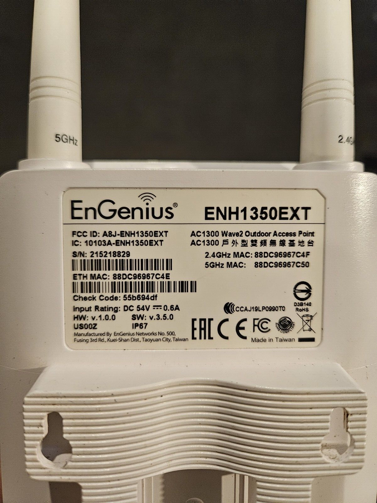 EnGenius  ENH1350EXT Wi-Fi 5 AC1300 2x2 Dual-Band Long Range Access Point