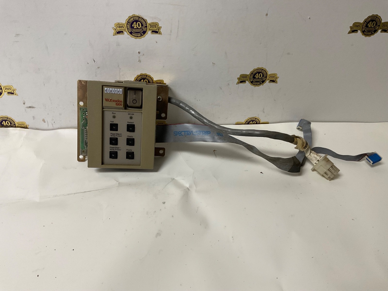 DEC Digital Equipment 70-22007-02 6 button Panel with 2 cable VAXStation 3200