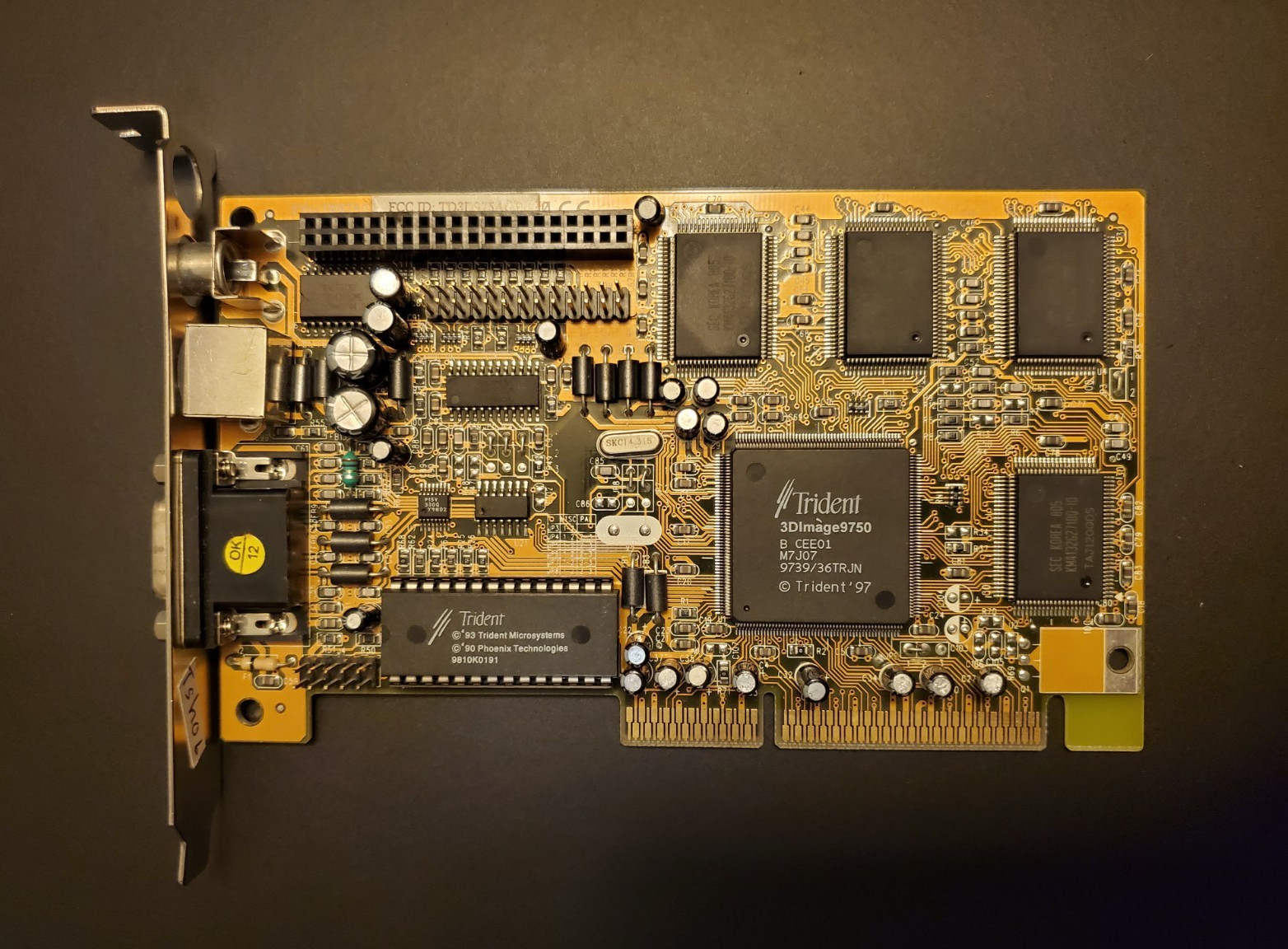 Vintage Trident FYI-TR9750 3DImage 9750 4MB 2X AGP Video Card+ S-Video/Composite