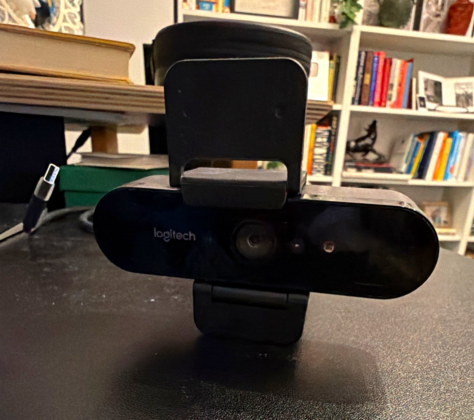 Logitech Brio 4K pro WebCam ultra hd hdr 1080p 60fps privacy shutter 960-001390