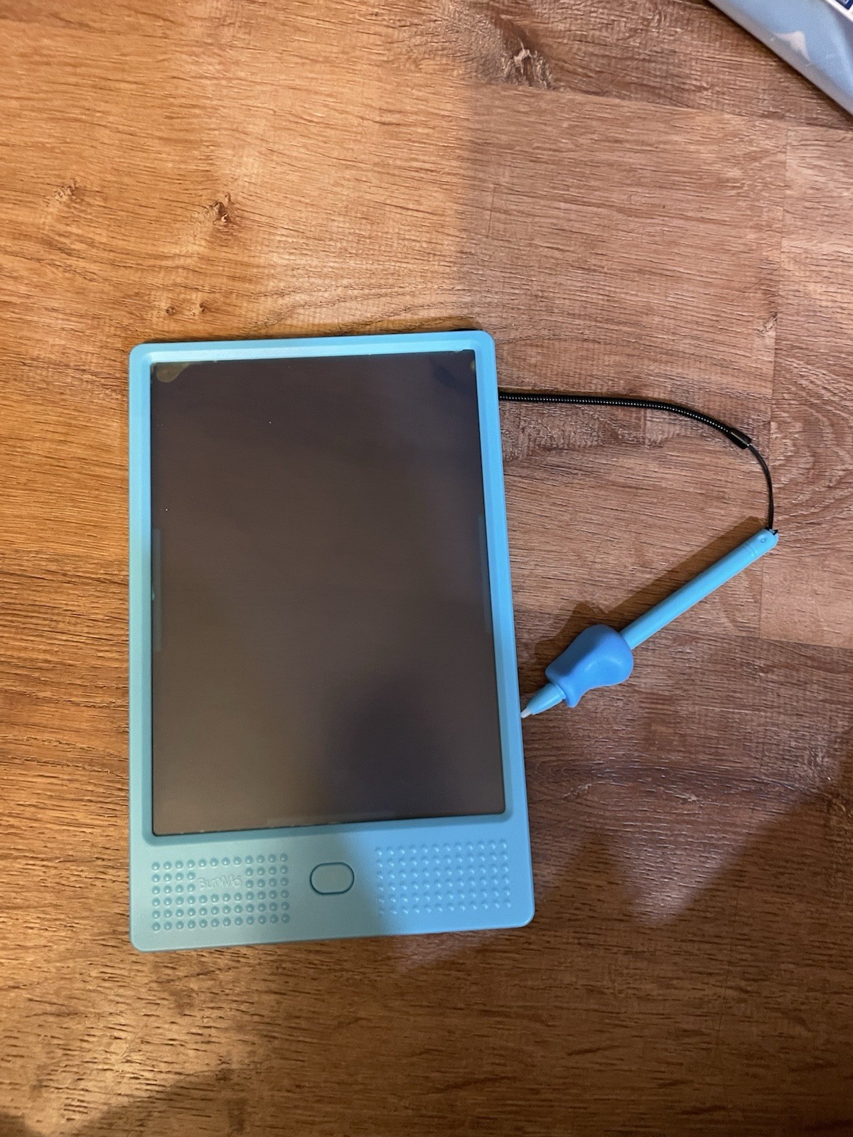 Basics reusable writing tablet