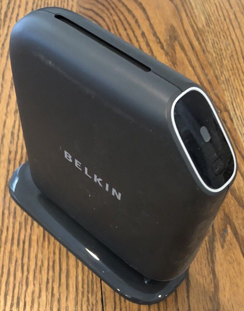 Belkin Play N300 300 Mbps 4-Port 10/100 Wireless N Router (F7D4302)
