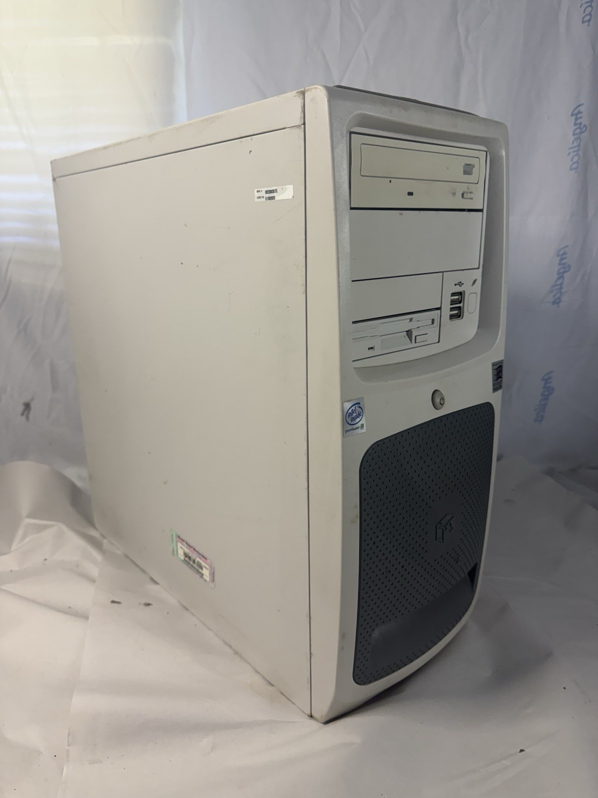 Vintage Gateway Performance 1000 Pentium III Desktop PC 2001 Powers On