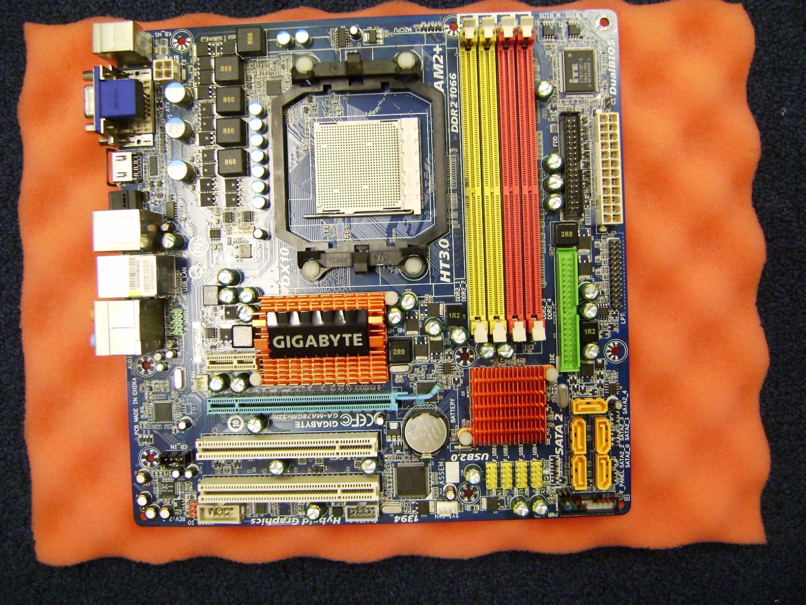Gigabyte GA-MA78GM-S2HP AMD Desktop System Motherboard  MA78GM-S2HP