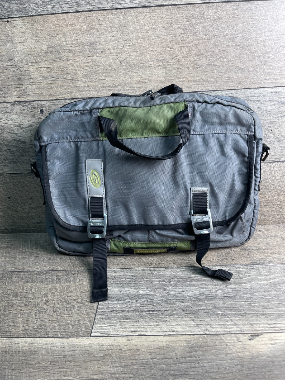 Timbuk2 Bag Medium Control Messenger Gray Pocket Laptop Sleeve Double Handle