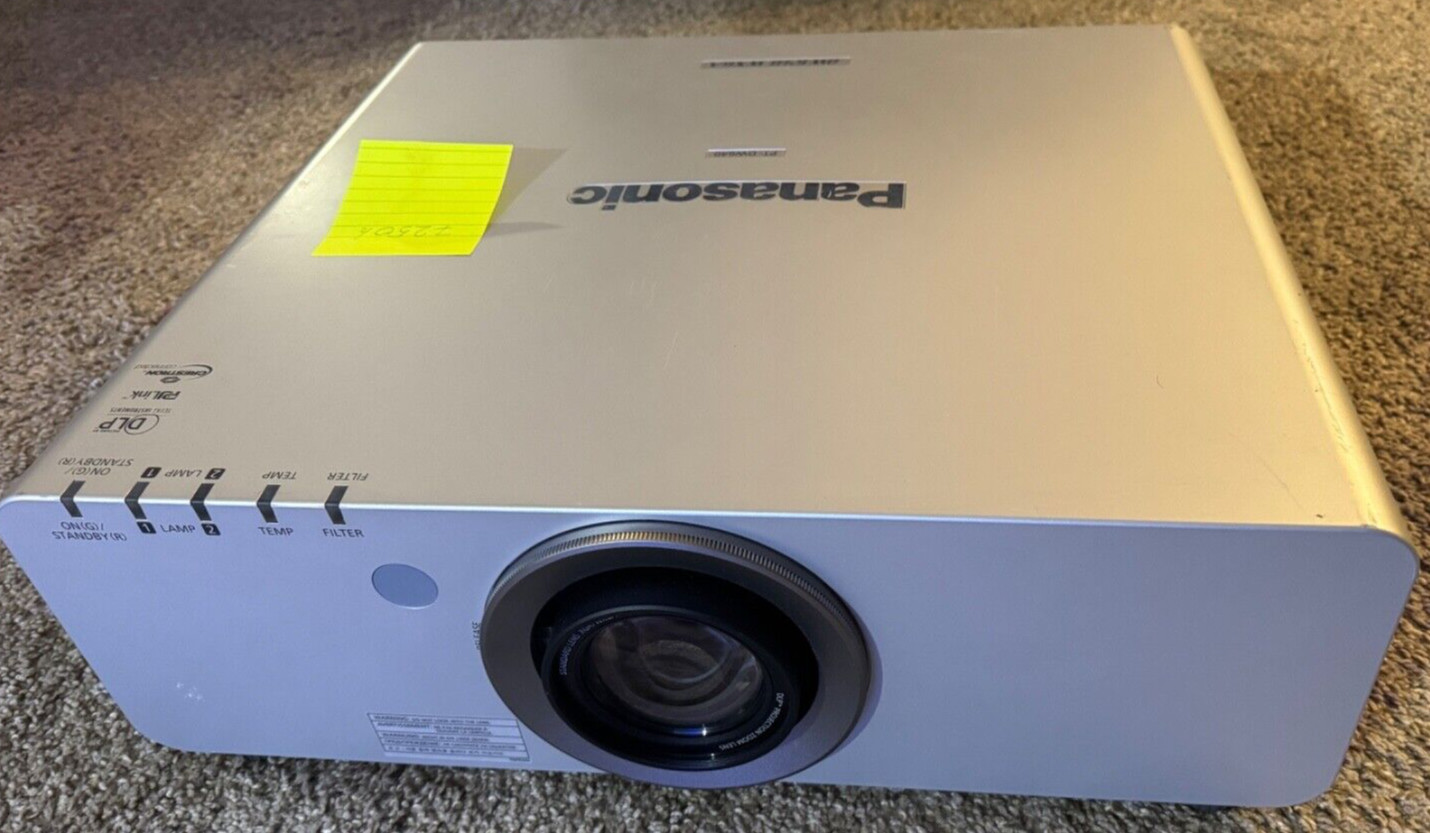 PANASONIC PT-DW640US PROJECTOR 7250 LAMP HOURS
