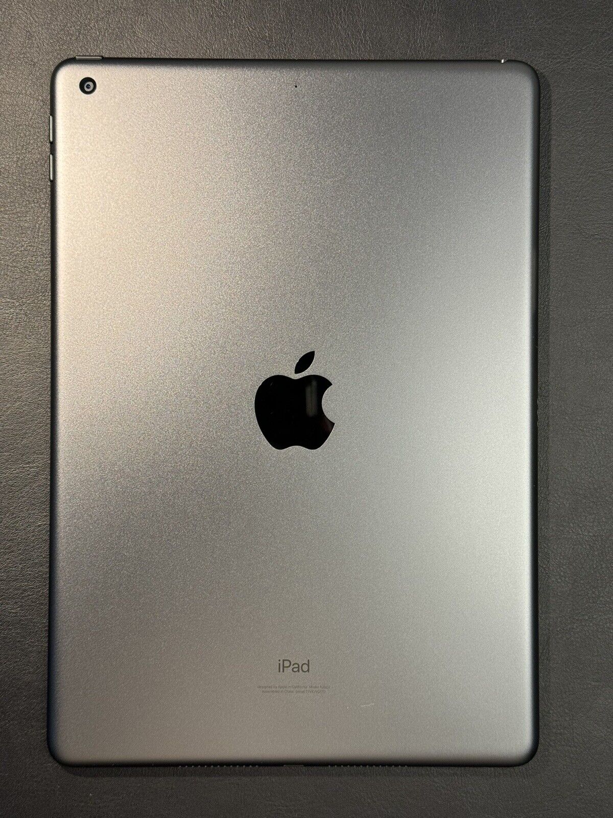 Apple iPad 9th Gen. 64GB, Wi-Fi, 10.2 in Frame + Battery + Board, Bundle, Gray