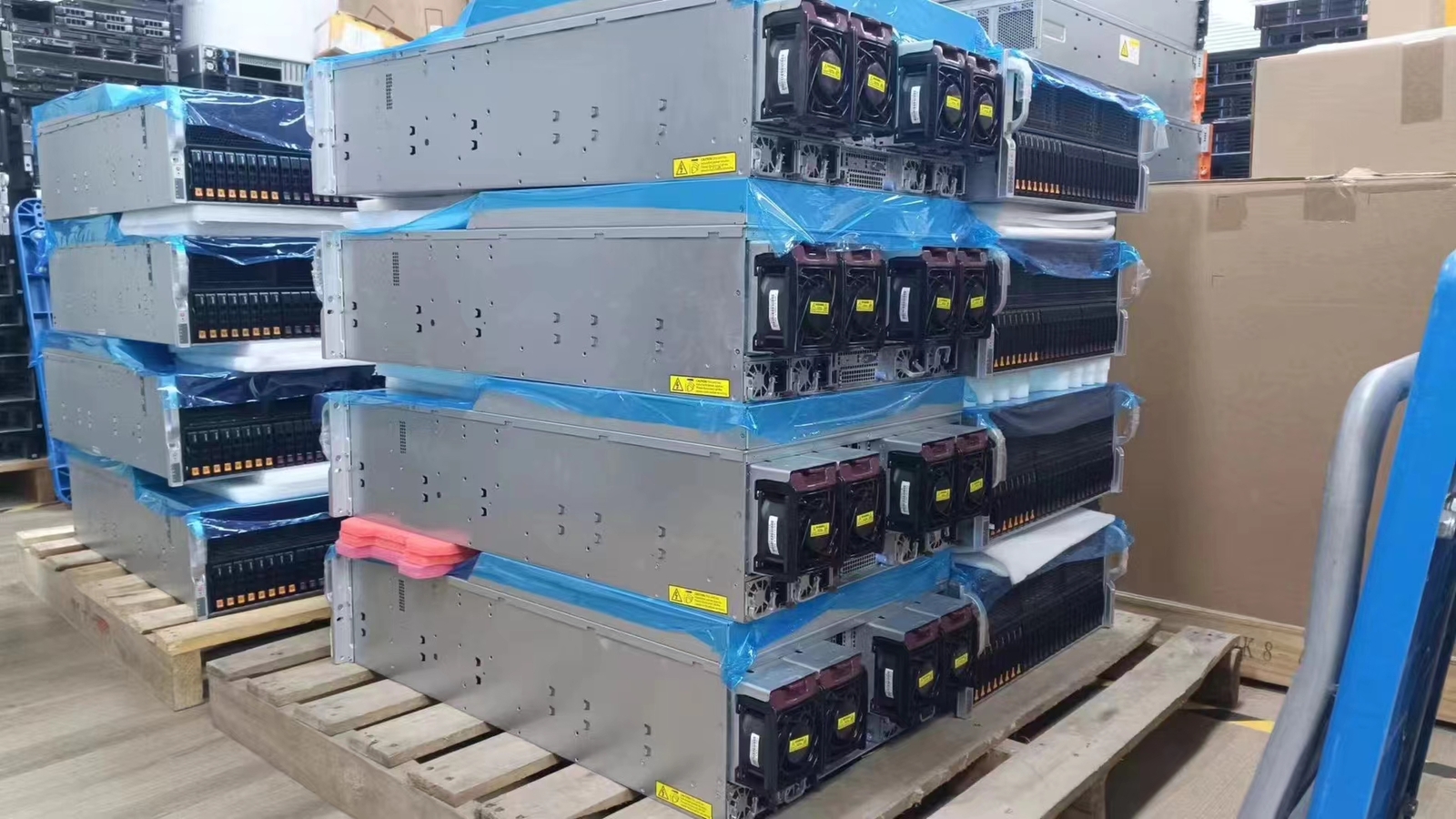Supermicro SYS-420GP-TNR 8GPU Server 24X2.5"(8x NVME)  4X2000W PSU