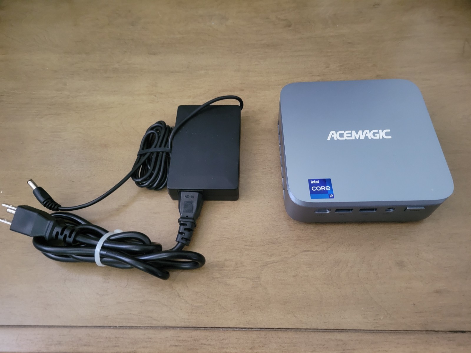Acemagic M5 Intel Core I9-14900HX Mini PC - Barely Used, Excellent Condition
