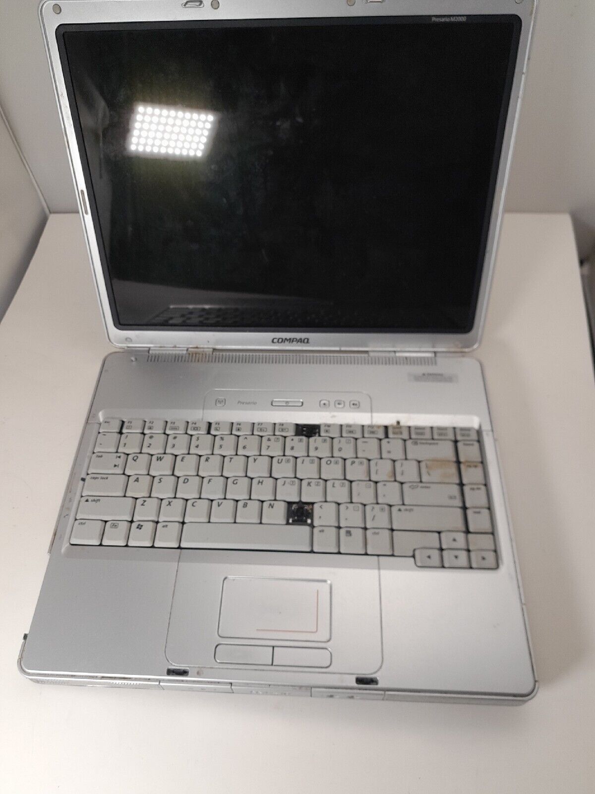 Compaq Presario M2000 Laptop 256mb Ram No HDD Untested AS IS PARTS OR REPAIR 