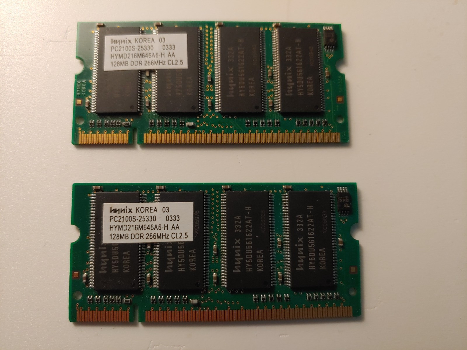 (2) Hynix  128MB   DDR 266MHz CL2.5 SO-DIMM's       