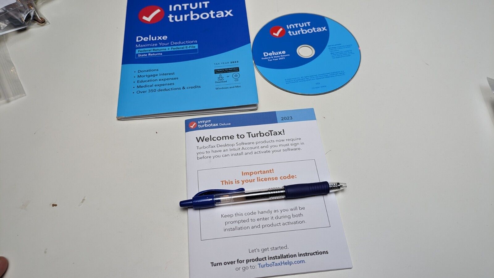 Intuit Turbo Tax Deluxe CD 2023 Federal e-files, NO STATE *READ