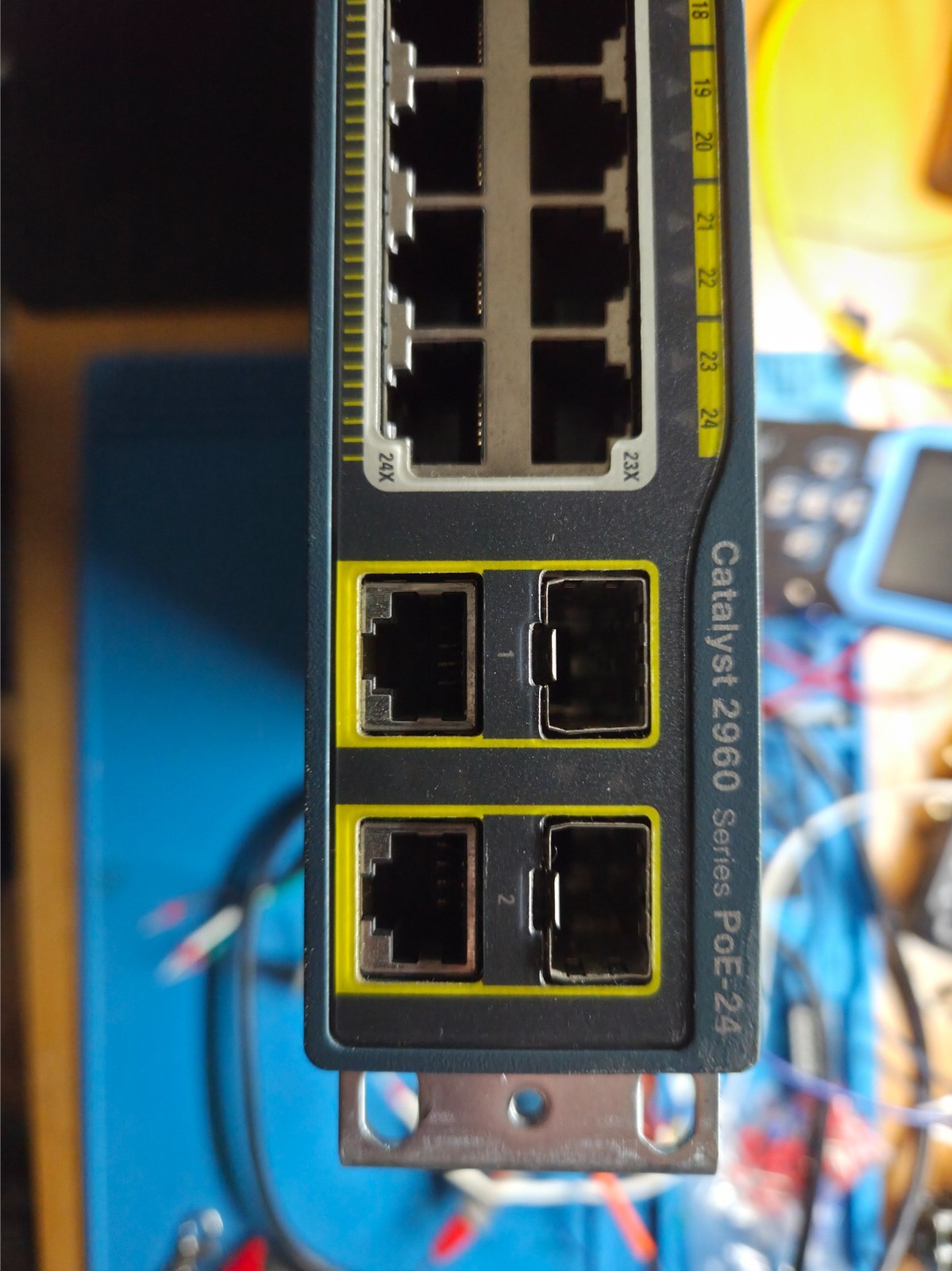 Cisco Catalyst WS-C2960-24PC-L 24-Port PoE Switch TESTED WORKING Rack Ears