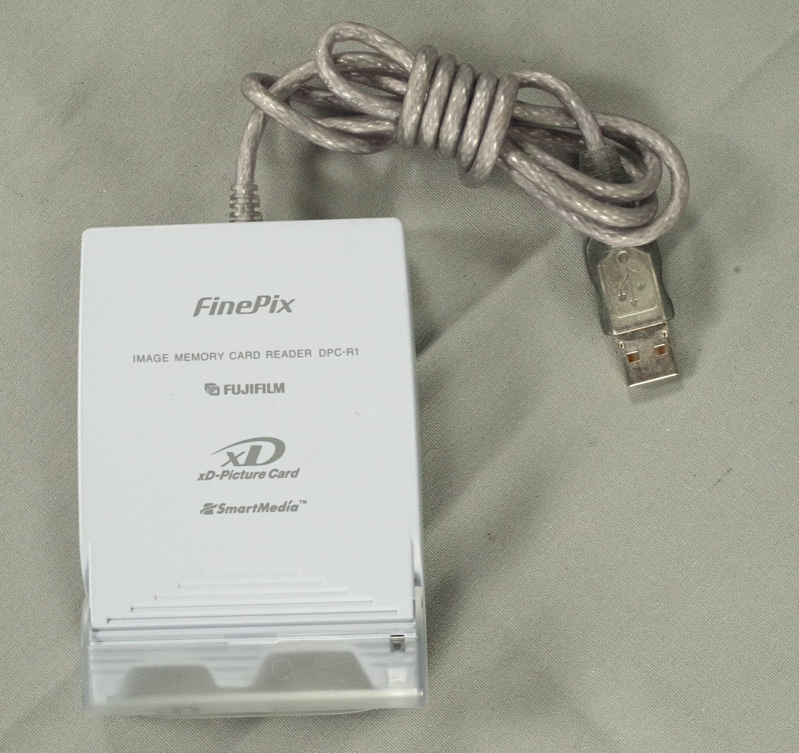 Fujifilm Finepix XD Picture Card Reader, Original 2000s Vintage, USB Connection