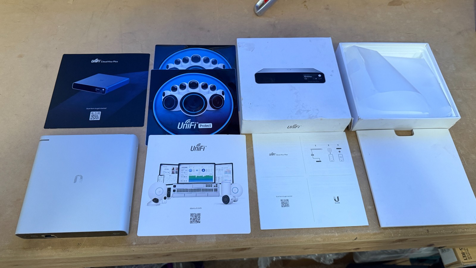L@@K | Ubiquiti UniFi Cloud Key Gen2 Plus UCK-G2-PLUS - NO HARD DRIVE